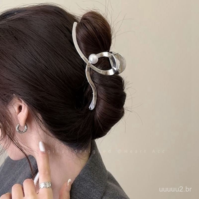 2025New Metal Pearl Hair Claw for Women, Large Size, High-End Shark Clip, Elegant Versatile Hairpin for Updos