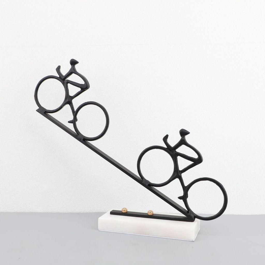 VF0M Nordic Creative Cast Iron Marble Sports Figure Bicycle Ornament for Hotel Guest Room, Model Room, and Study Room De