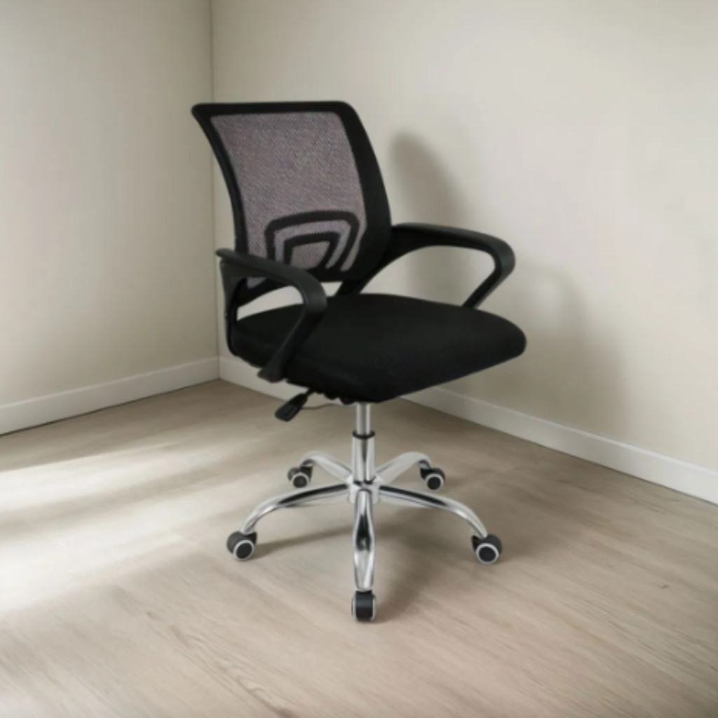 Cadeira Executiva Preta Mesh Giratória Office c/Base Cromada