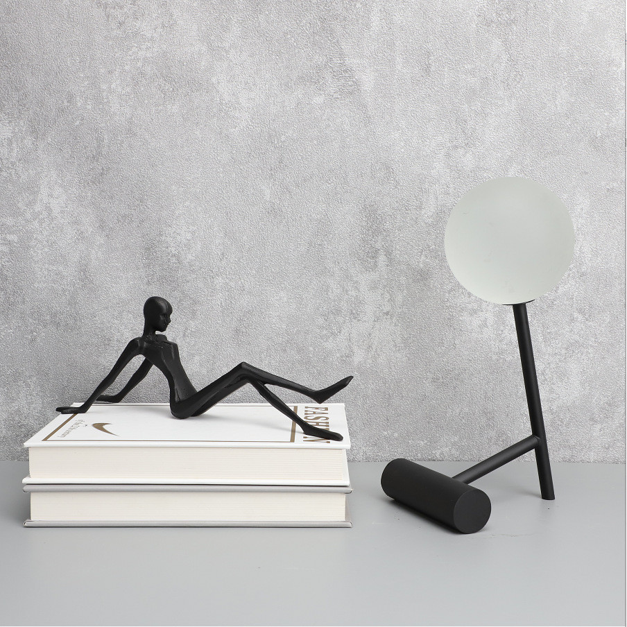 9R3D New Chinese-style black casual figure ornaments for model homes, offices, bedrooms, study rooms, living rooms, desk