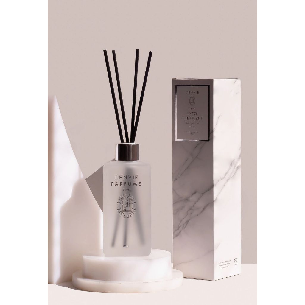 Difusor de Varetas Into The Night L’Envie Classic 250ml – Aroma Elegante e Sofisticado