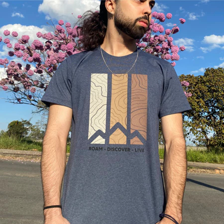 Camiseta Masculina Azul Estampada em Algodão Premium - Blusa para Homem - Camisa com Estampa Montanha