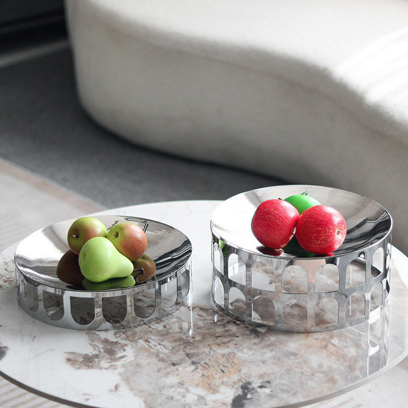 Light Luxury Artistic Roman Round Fruit Plate Set Decorative Pieces for Hotels and Clubs Creative Metal Fruit Basket Sto