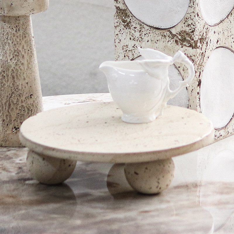 UQSM Minimalist Wabi-Sabi style, three-legged, round, creative fruit platter tray, suitable for hotels, guesthouses, and