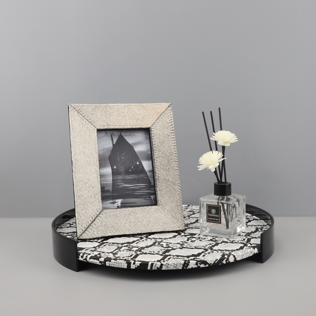 MVS6 Nordic-style creative round black and white snakeskin pattern storage tray, decorative piece for entryway, bedroom,