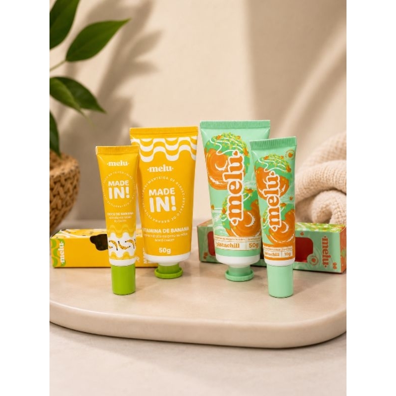 Kit Hidratante Melu Made In! Creme para Mãos 50g + Hidratante Labial 10g | Banana ou Pistachill