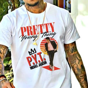 Camiseta Masculina Feminina Oversized Estampa Michael Jackson PYT Pretty Young Thing Arte Retrô Camiseta Streetwear