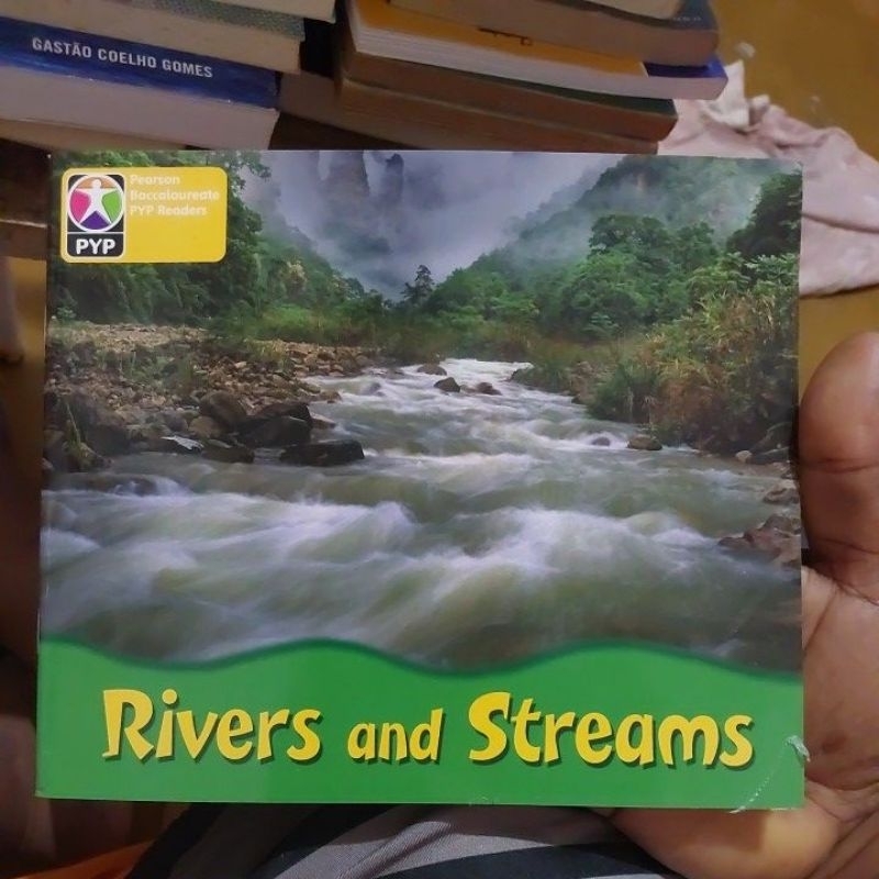 Livro - Rivers and Streams (em Inglês) - Cassie Mayer
