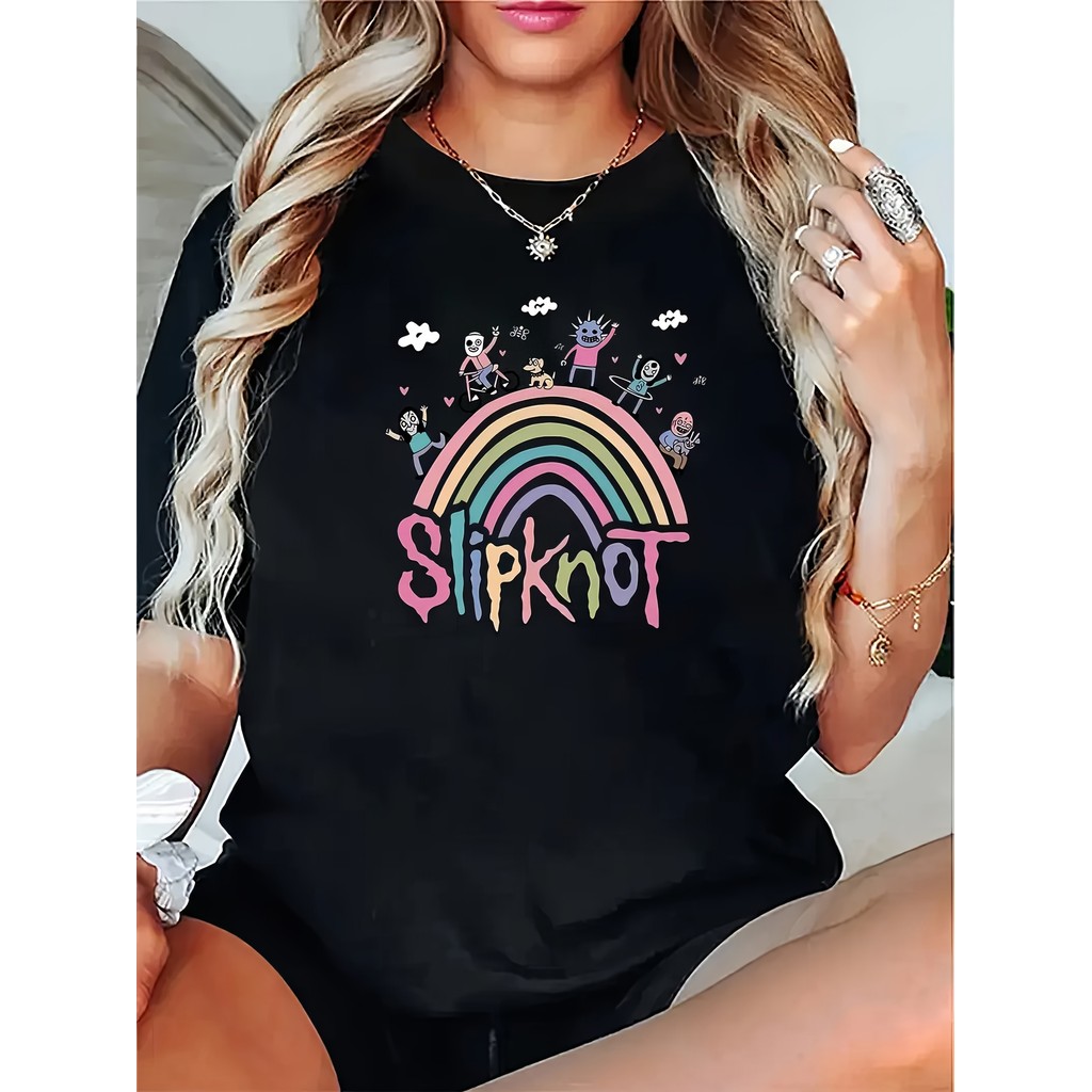 Camiseta Preta Unisex, Design com Arco-Íris e Personagens Cartoon do Slipknot, Estilo Pop e Rock