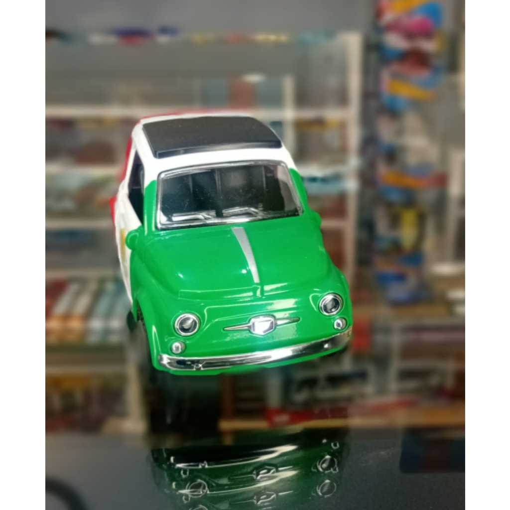 Miniatura Carrinho Metal escala 1/36 Fiat 500 Seleção México abre as portas