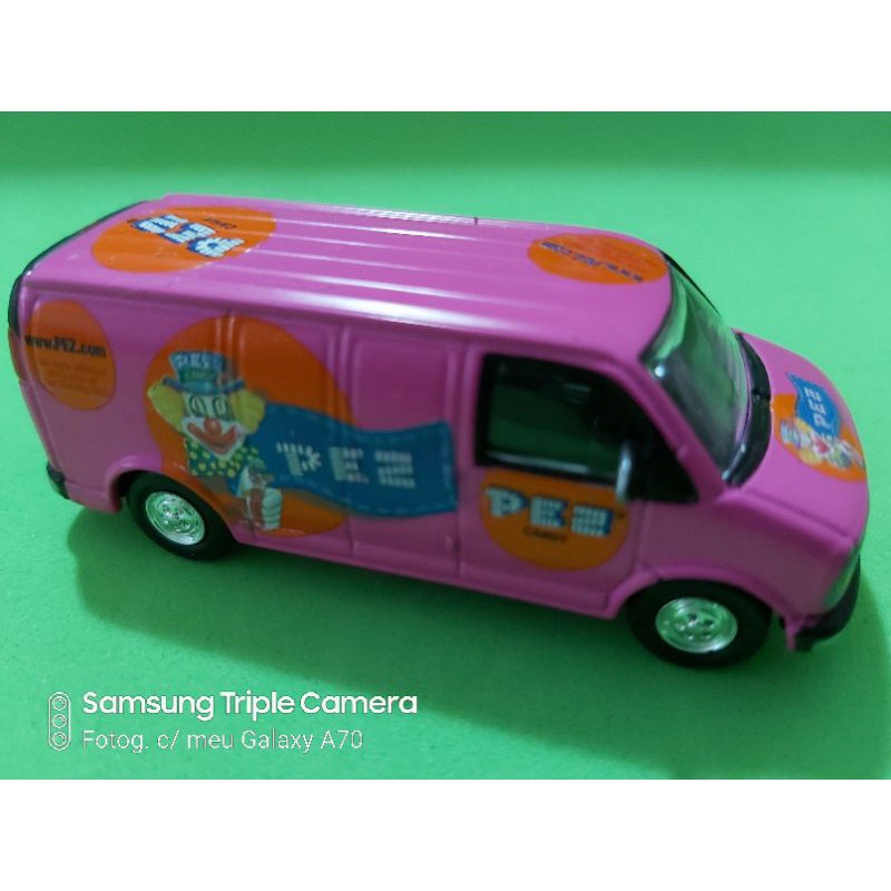 furgão chevy van custom pez Johnny lighting Loose sem embalagem NOVO ESC.1.64 TAMANHO 7cm made china