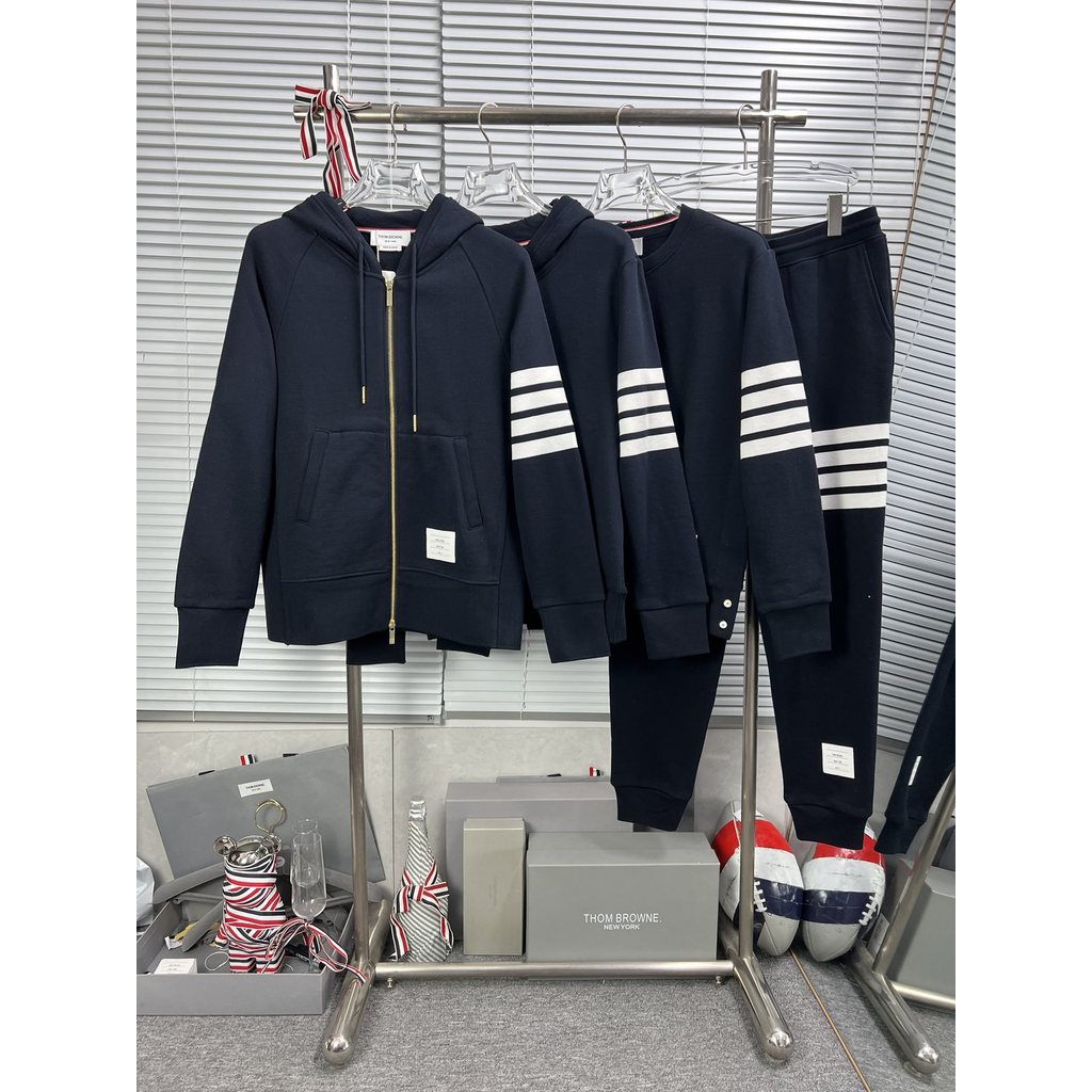 IXRO Classic four-stripe long-sleeve fleece-lined sweatshirt and sweatpants set for men, perfect for autumn and winter