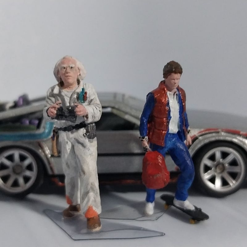 MARTY MCFLY & DOC BROWN - TAMANHO 1/64