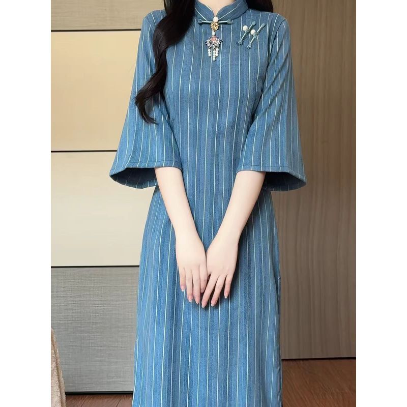 Suzhou original 2026 autumn new blue chenille striped mid-length large-sleeve modified cheongsam in a young new Chinese