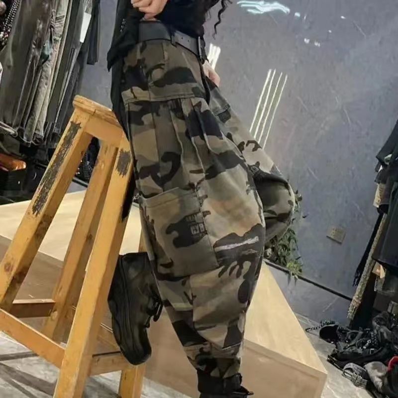Plus-size fashion distressed camouflage casual jeans for women 2022 spring/autumn vintage unique pocket versatile harem