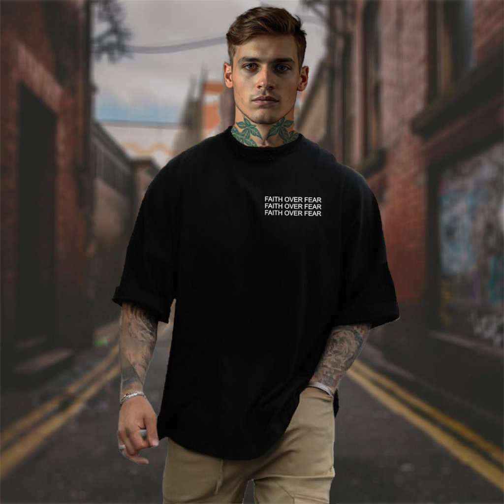 Camiseta Oversized Faith Over Fear Camisa Masculina Larga StreetWear 100% Algodão Estilo de Rua Grande