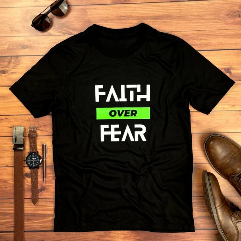 Camiseta Masculina Faith Over Fear Cristã