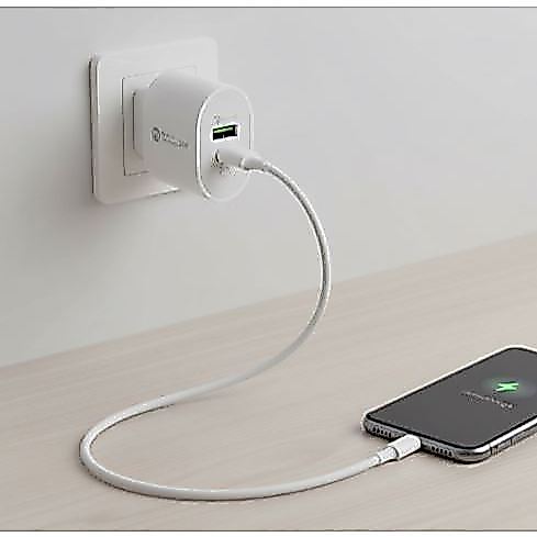 Carregador De Tomada 20W Turbo Dual Port USB-C PD e USB Quick Charge 3.0 Branco