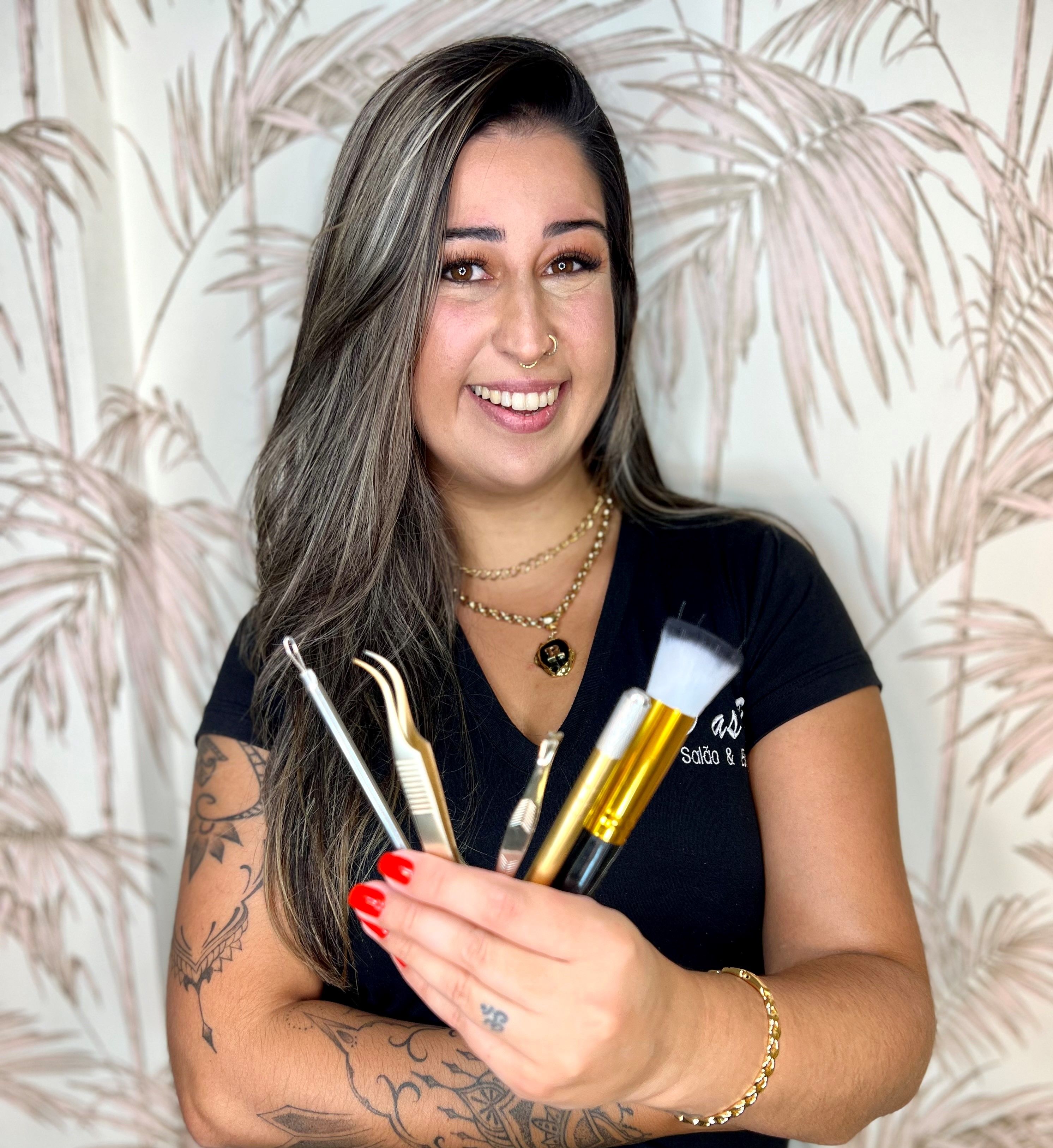 ANAMNESE AUTORIDADE EM CÍLIOS DE ALTA PERFORMANCE