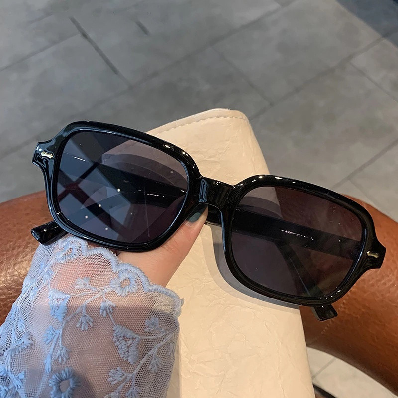 Small Oval Sunglasses Women Men Luxury Brand Designer Vintage Sunglass Female Male Black Yellow Sun Glasses UV400
