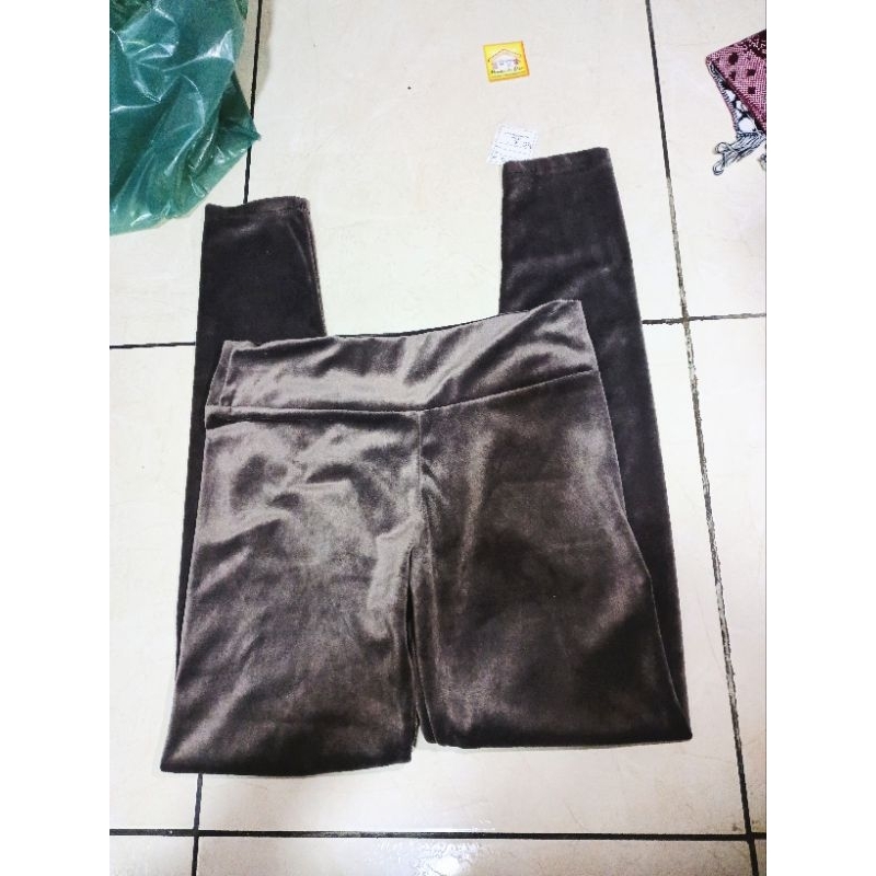 calça fleece marrom vintage modelo dos anos 2000, Y2K, Alternativo, Brechó, Bazar, Garimpo, Desapego