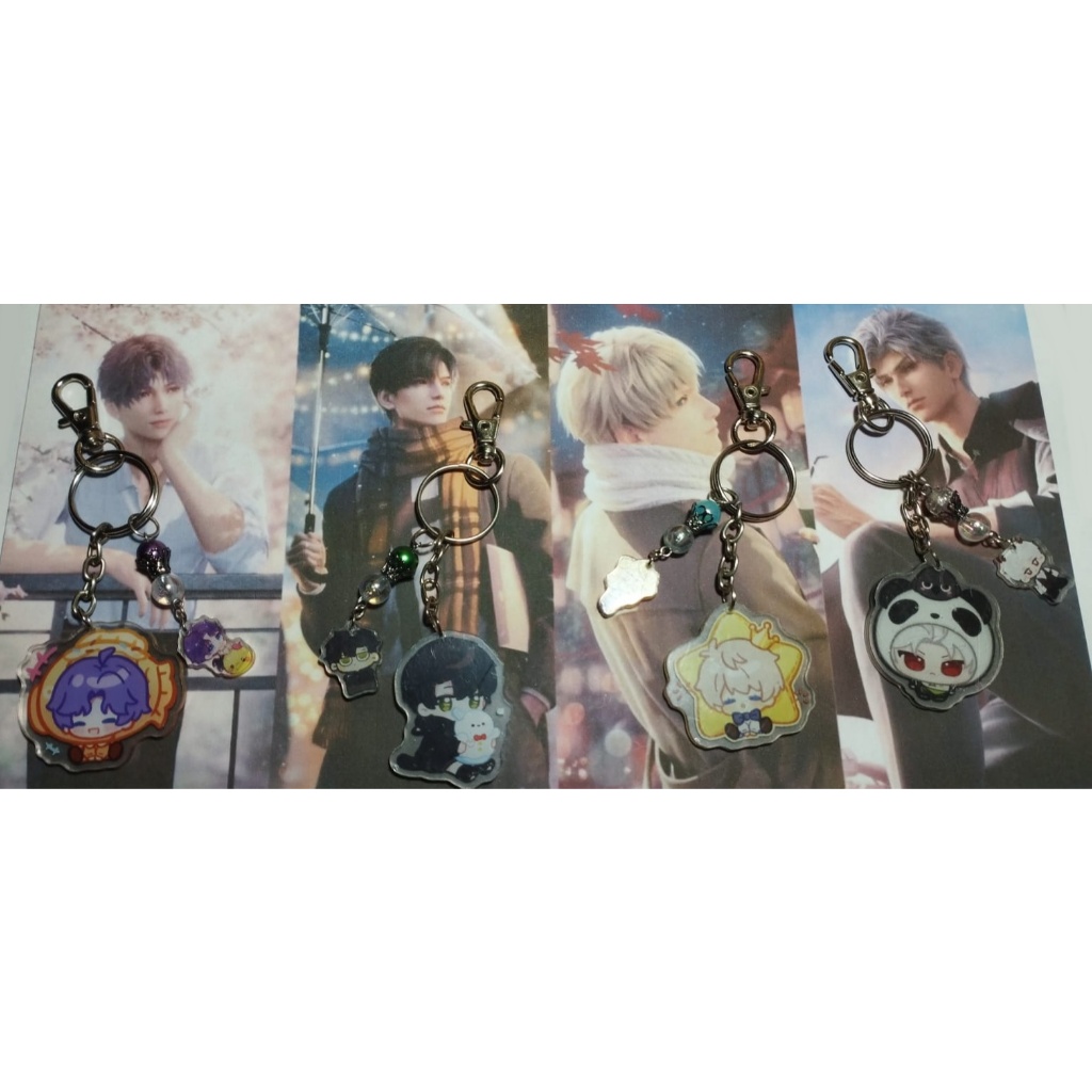 Chaveiros com   2 figuras  em acrilico do Sylus/Xavier/Zayne/Rafayel  -Love & Deepspace- Amor e espaço profundo