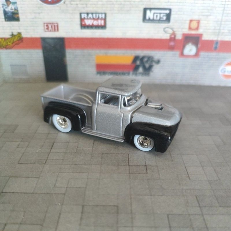 Hot Wheels Custom 56 Ford Truck Ultra Hots