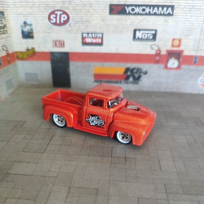 Hot Wheels Custom 56 Ford Truck Ultra Hots