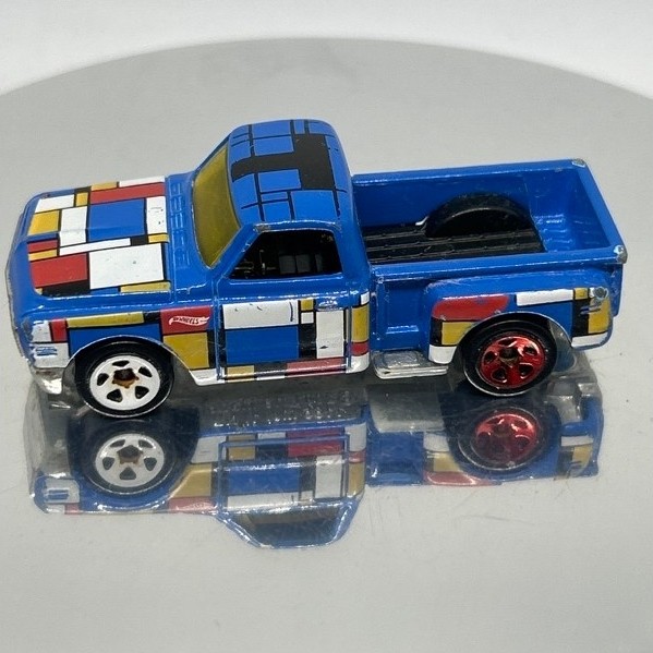 Hot Wheels Custom '69 Chevy Pickup da série HW Art Cars de 2022 - usado