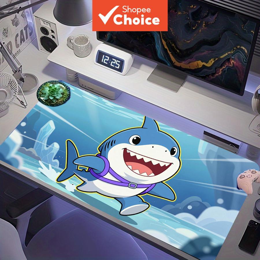 Tapete de rato de jogo extra grande XXL com design de tubarão-azul fofo dos desenhos animados em fundo roxo do oceano,