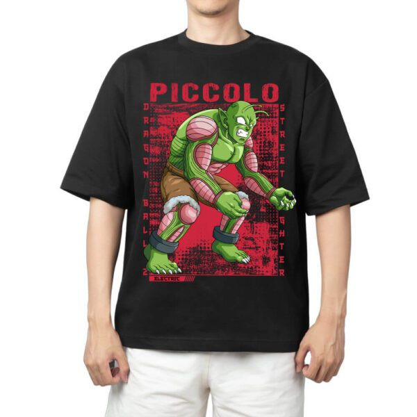 Camiseta Oversized Masculina Feminina Preta Estampa Piccolo Crossover Dragon Ball Street Fighter Fundo Vermelho Textura