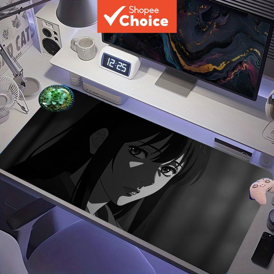 Mousepad XXL Menina de Mangá Preto e Branco, Tons de Cinza, Cabelo Longo, Olhos Intensos, Impressão em Preto Escuro,