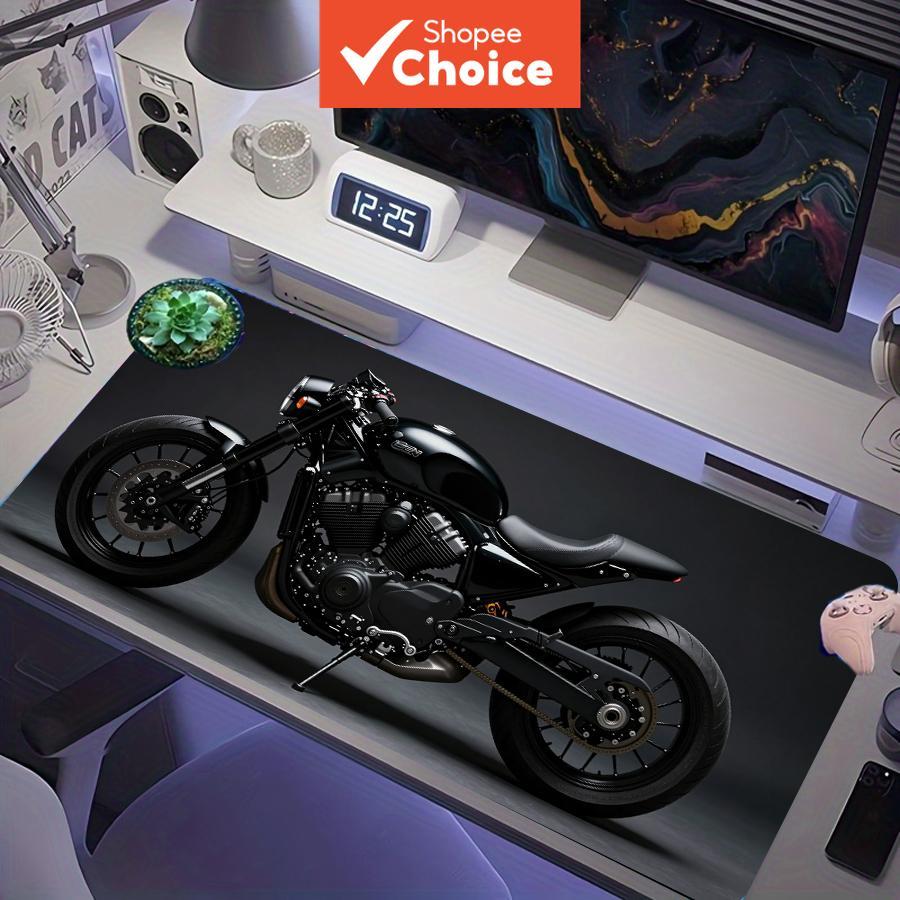 Mouse pad gamer estendido XXL para mesa com fundo preto, mostrando uma motocicleta Black Cruiser