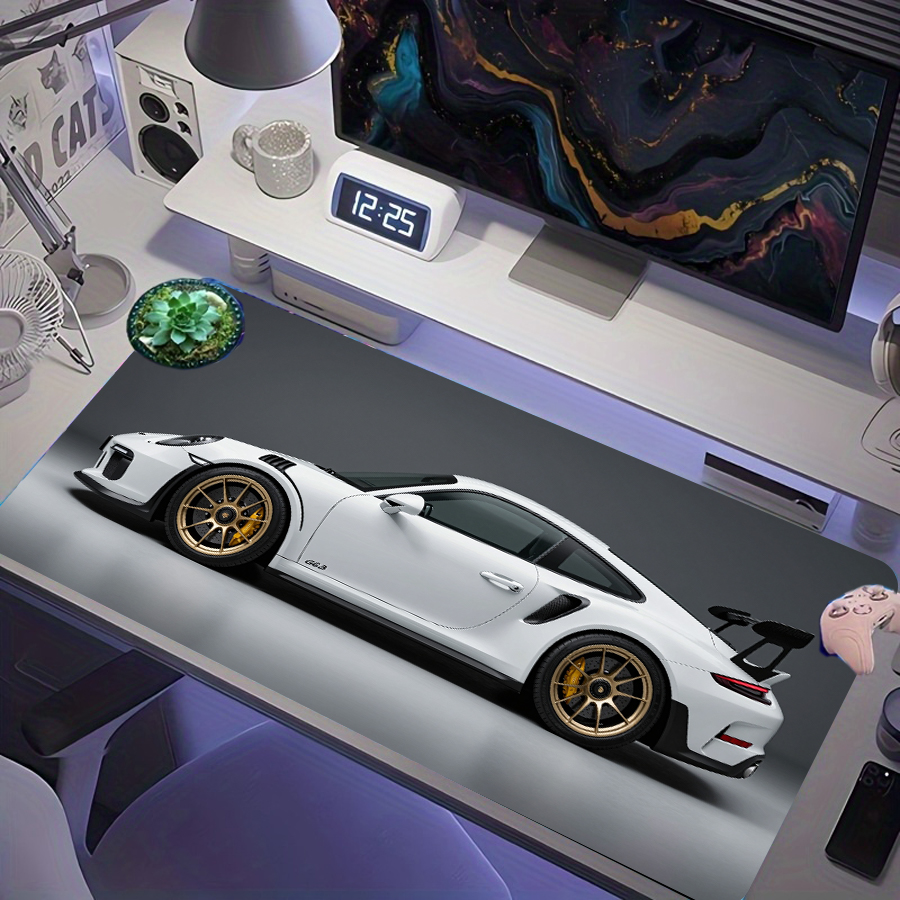 Rodas de Liga Dourada de Porsche GT3 RS Branca com Fundo de Estúdio Cinza Escuro Tapete de Mouse Gamer XXL Extendido