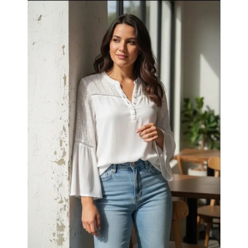 Blusa tipo bata da Eagle Rock. Veste P/M. Brechó