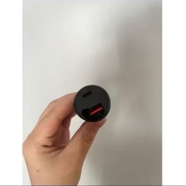 CARREGADOR VEICULAR TURBO 60W dual port com led mostrador de voltagem carregamento ultra rápido 9.1