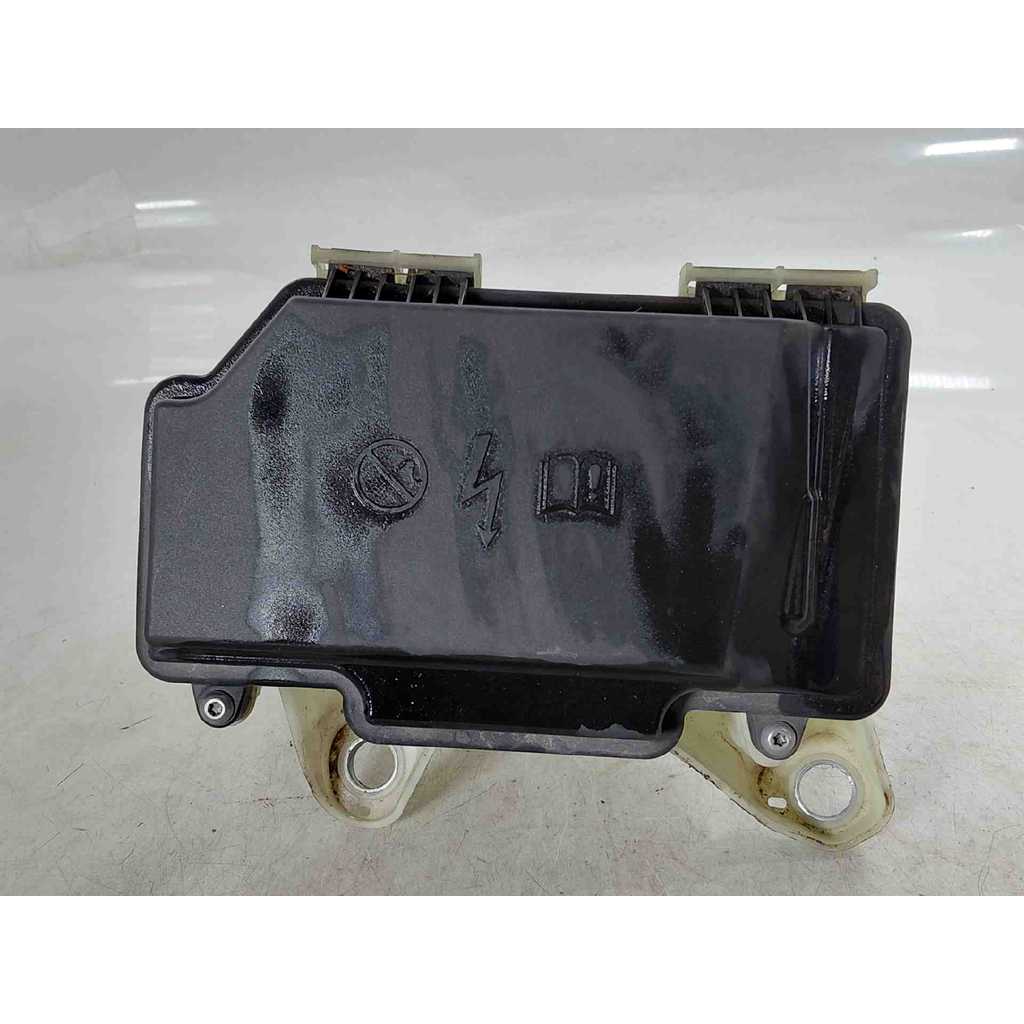 CAIXA DE FUSIVEIS Mercedes Benz C-200 1.5 2019