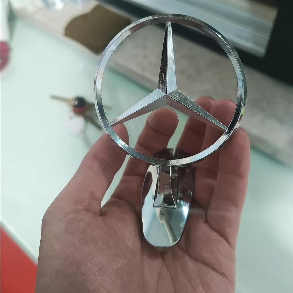 1314QMYHM Mercedes-Benz capa de motor padrão de pé padrão de carro C200/E300/E260/S450/S350 decoração de logotipo de cab