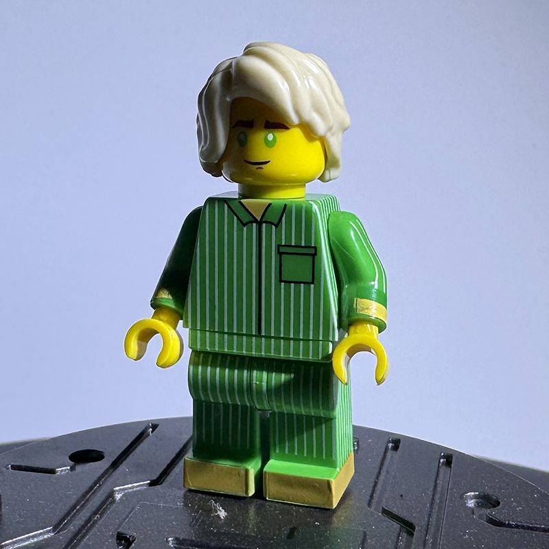 Four-Sided Printing Double-Sided Expression Ninjago Building Blocks Doll Pajamas Lloyd Toy GEdN