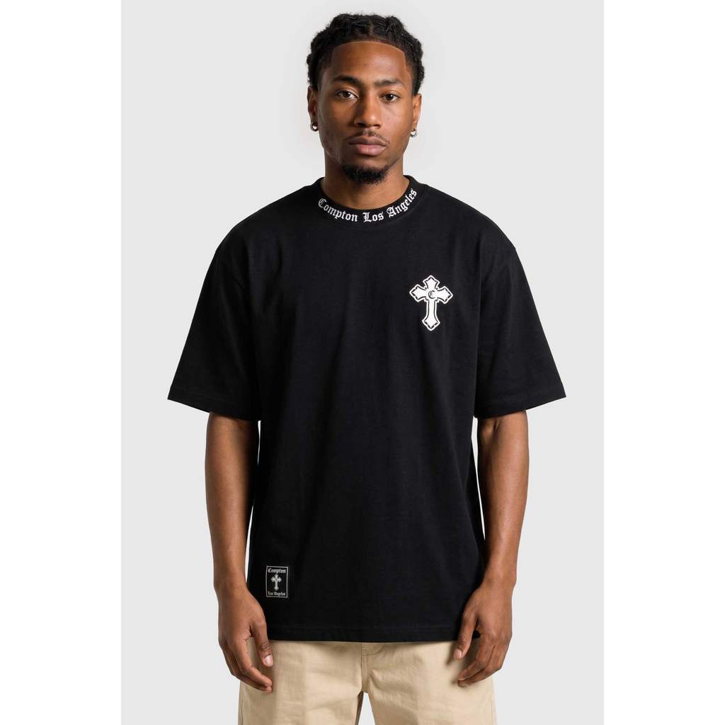 Camiseta Compton Oversized Gang Cross Preto