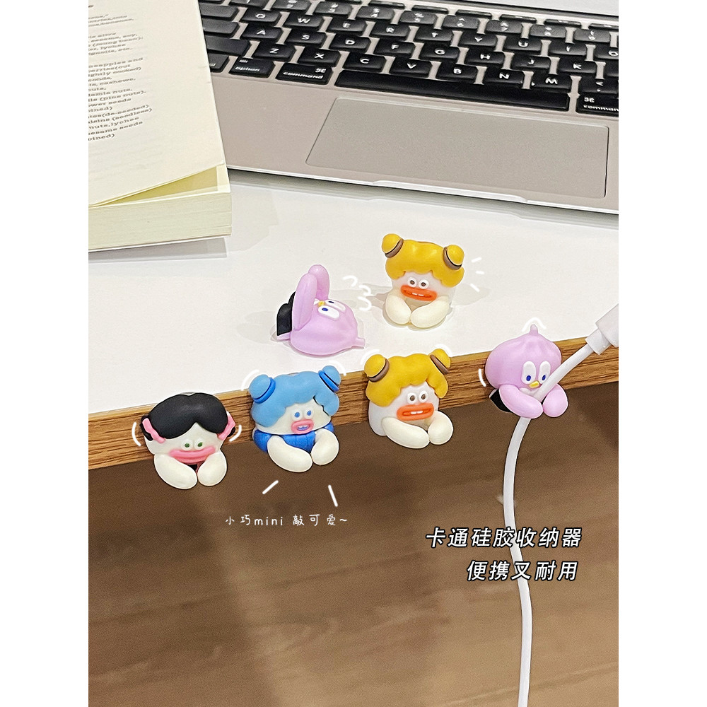 Suporte de armazenamento de cabo de dados bonito dos desenhos animados Traceless perfuração-livre suporte de cabo de car