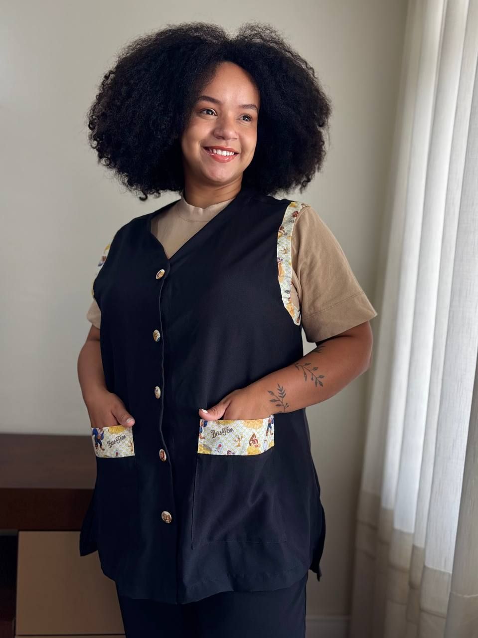 Jaleco Jessley. Professoras. A Bela e a Fera. Educação. Do PP ao G8