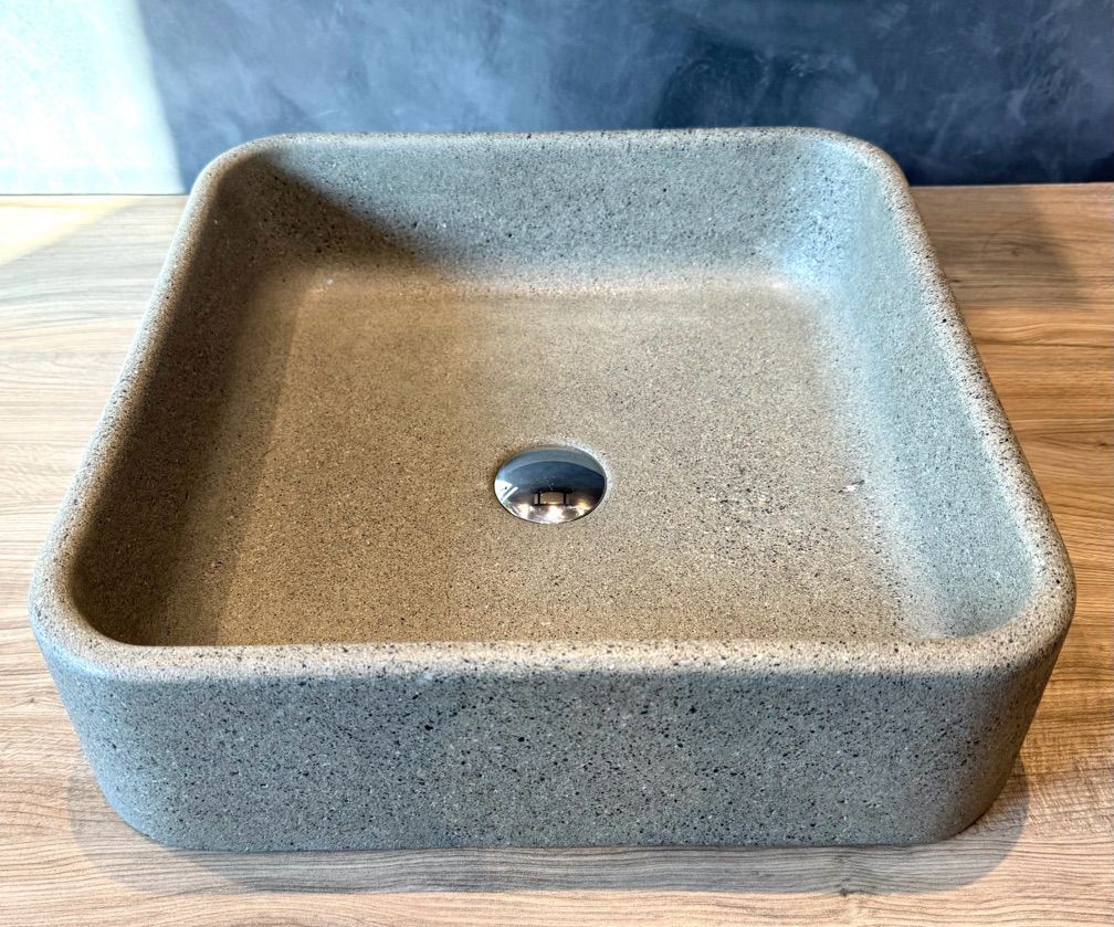 108 - Cuba em Concreto Modelo Quadrado Efeito Mica 39x39x11 cm