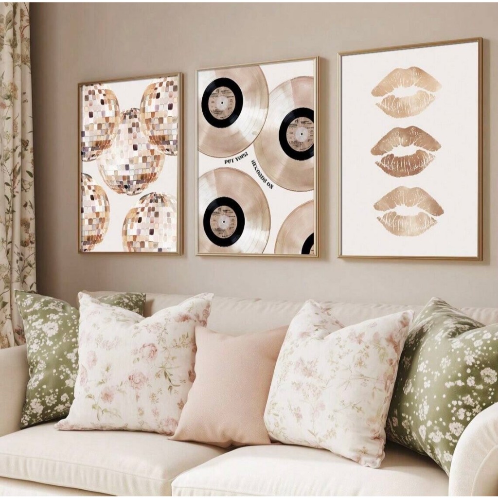 Quadros decorativos Disco Vinil Beijos Dourado Moderno (3 peças)