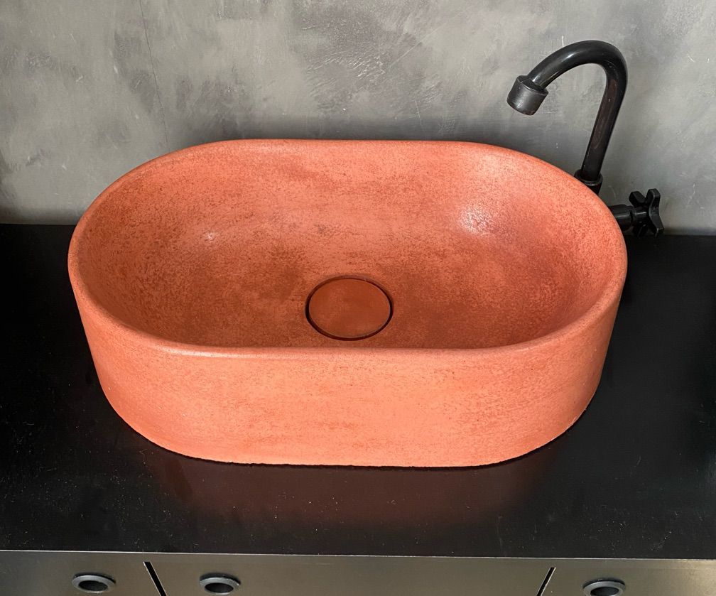 111 - Cuba em Concreto Modelo Bali Terracota 43,5x26x12 cm Ralo Oculto