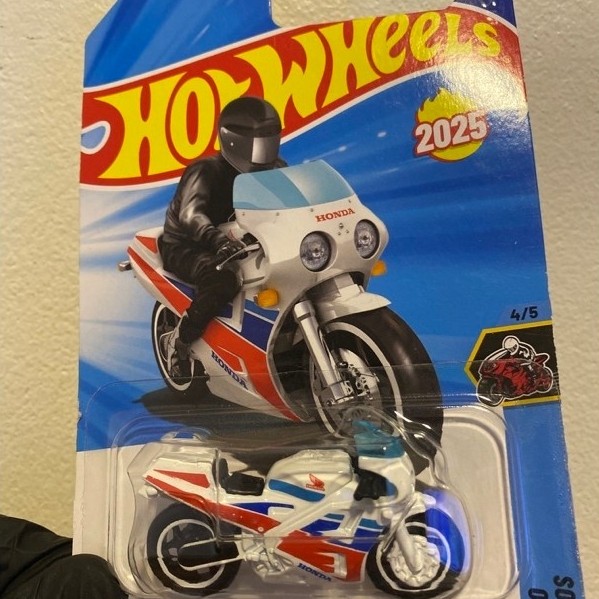 Hot Wheels Moto Honda VFR750R (RC30) Miniatura Nova Lacrada Com Garantia Do Fabricante
