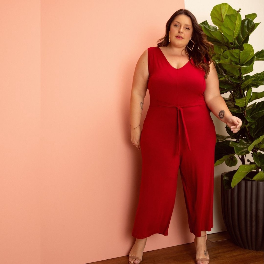Macacão Pantacourt Com Alças Decote V Plus Size Feminino De Viscolycra G Até o G4 Festa Moda Verão