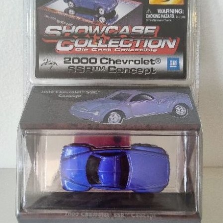 MINI MAISTO 2000 CHEVROLET SSR CONCEPT COM LATA PARA GUARDR A MINI NOVO 1:64