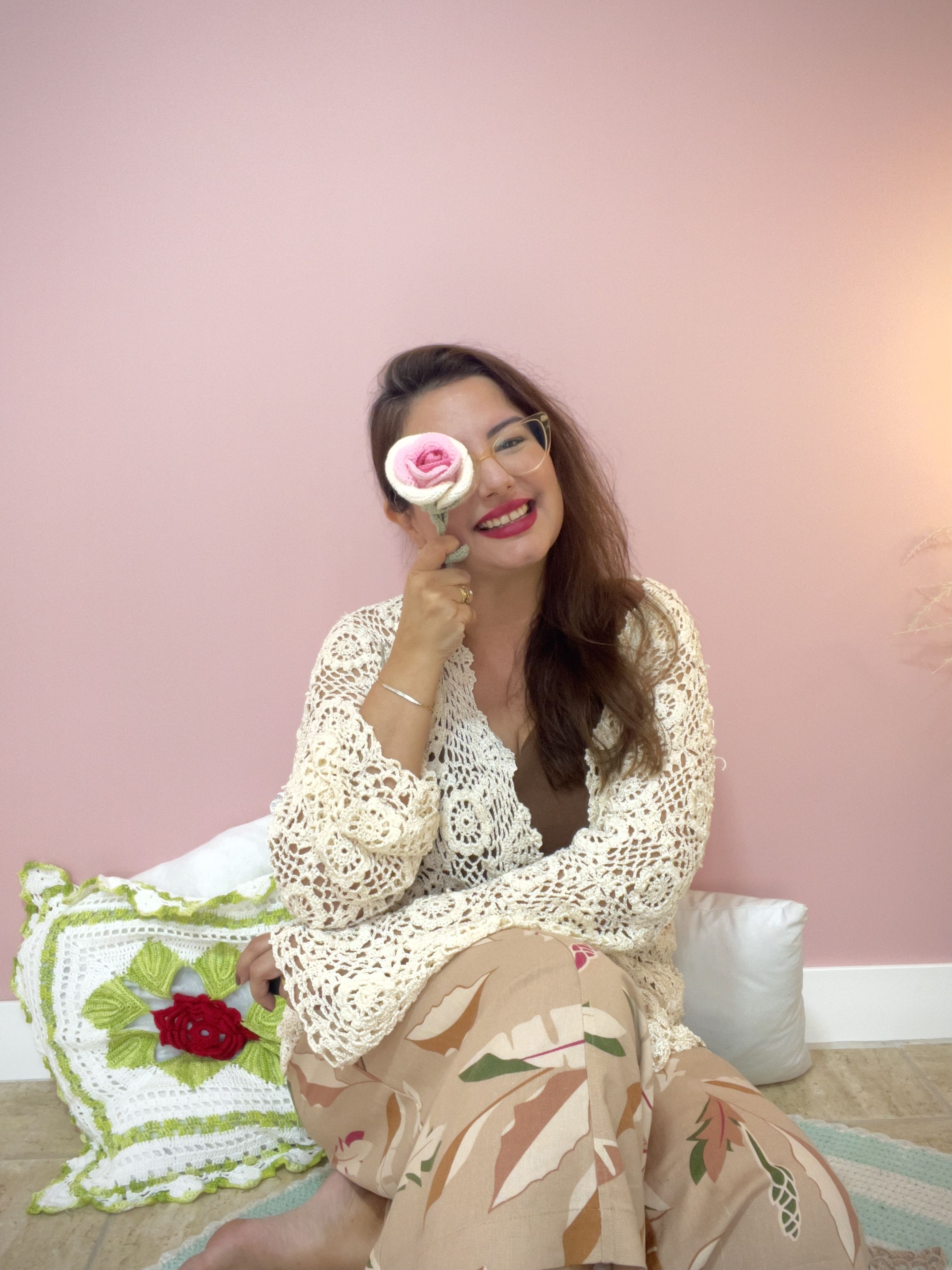 Cheiro de Rosas - Santinhas em Amigurumi