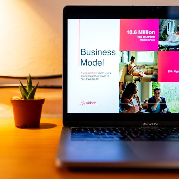 Project Prime® BMC: Business Model Simulator / Simulador de Modelos de Negocio